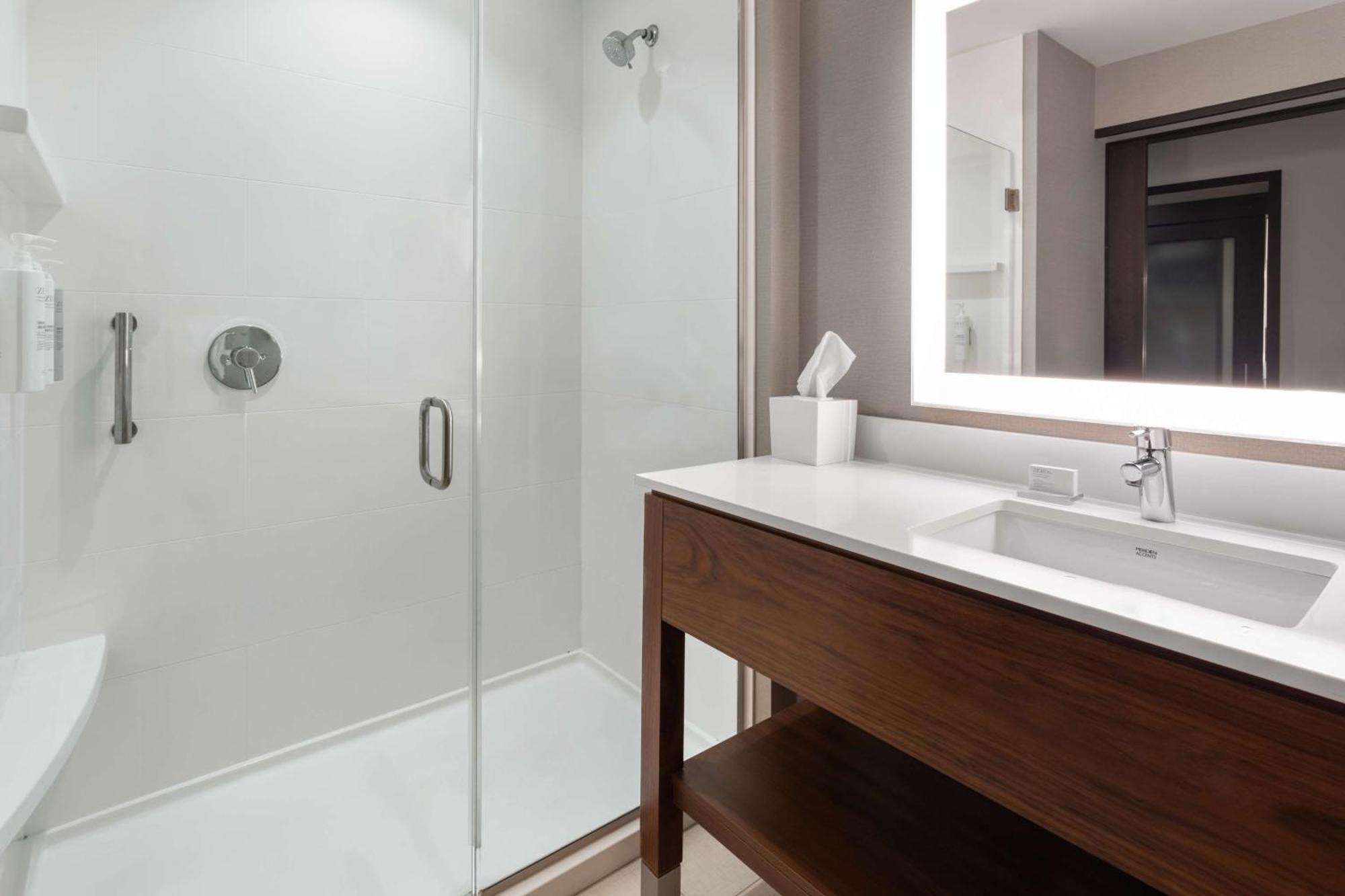 Hampton Inn By Hilton Nashville Airport Century Place Eksteriør bilde