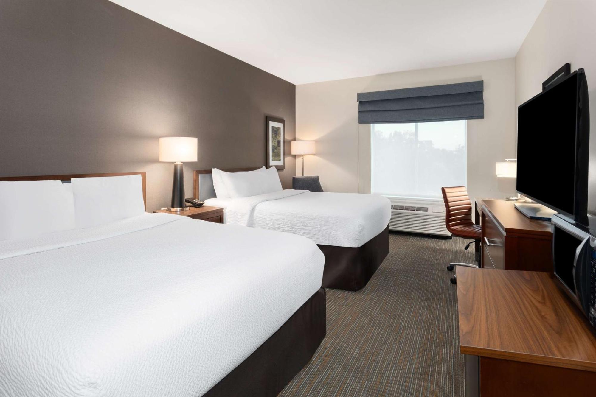 Hampton Inn By Hilton Nashville Airport Century Place Eksteriør bilde