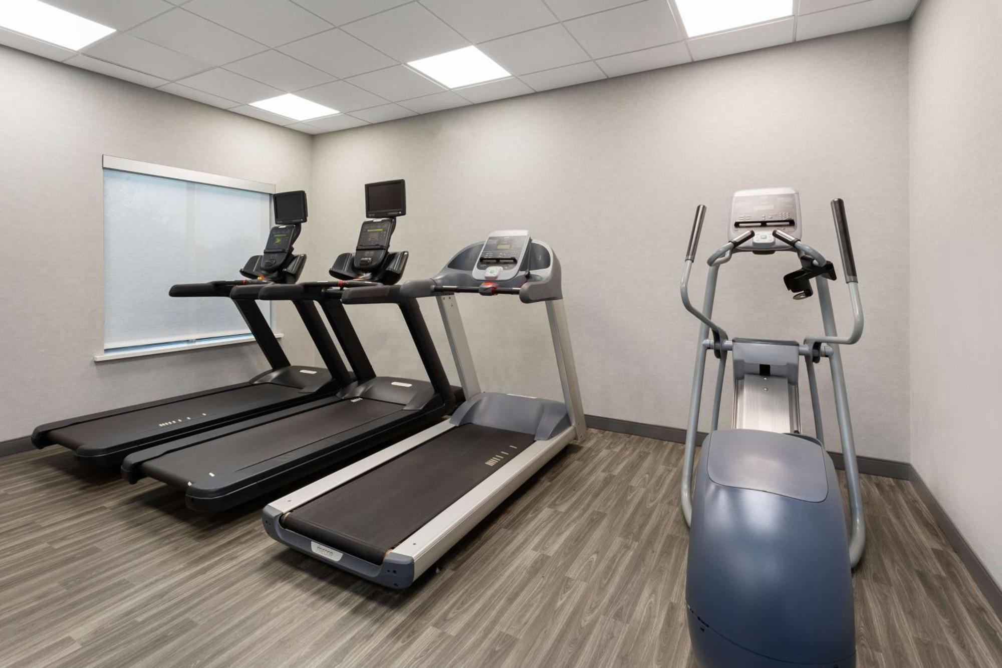 Hampton Inn By Hilton Nashville Airport Century Place Eksteriør bilde