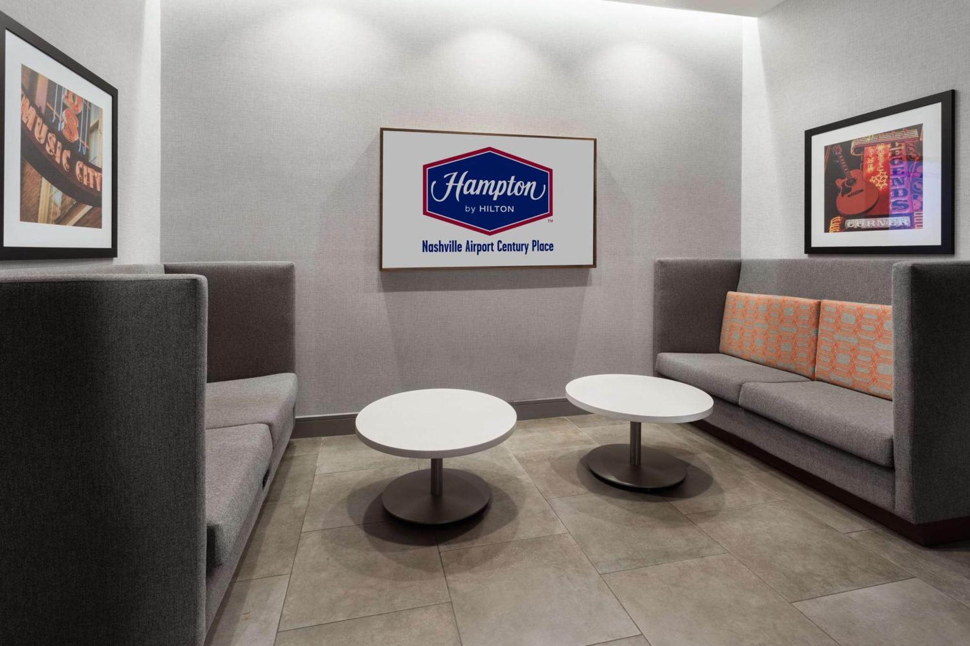 Hampton Inn By Hilton Nashville Airport Century Place Eksteriør bilde