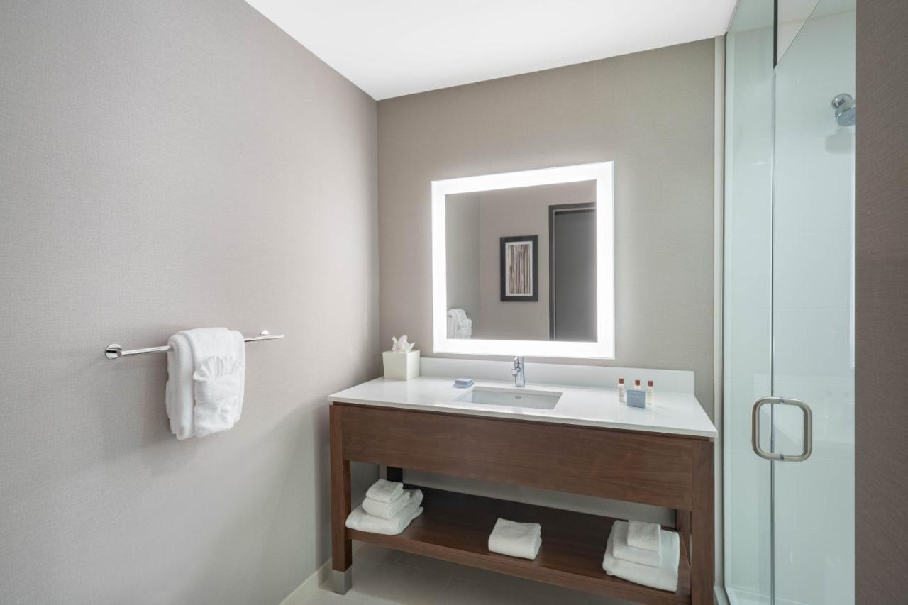 Hampton Inn By Hilton Nashville Airport Century Place Eksteriør bilde
